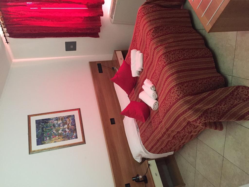 Hotel Le Corti Pitstop Ferrara Exterior photo