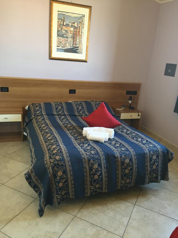 Hotel Le Corti Pitstop Ferrara Exterior photo