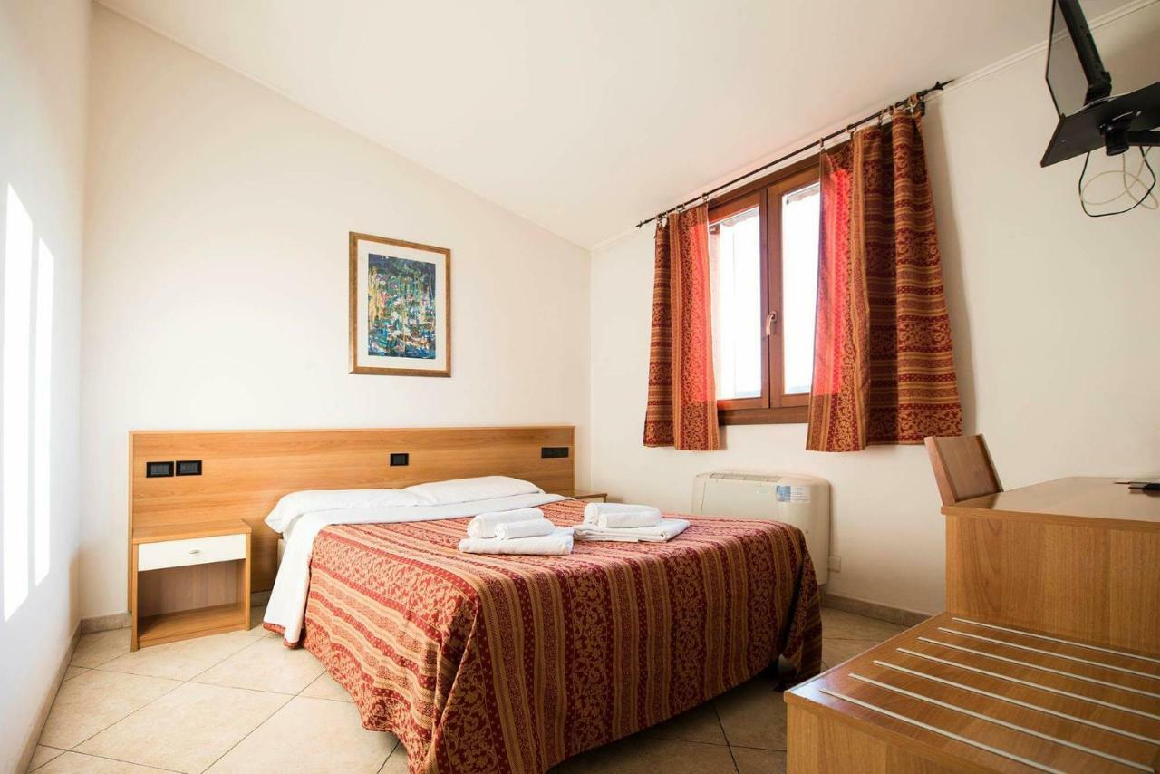 Hotel Le Corti Pitstop Ferrara Exterior photo