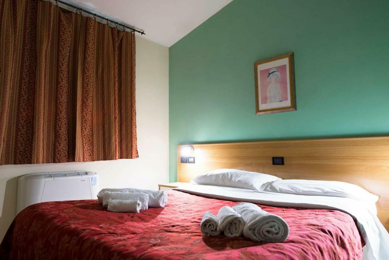 Hotel Le Corti Pitstop Ferrara Exterior photo